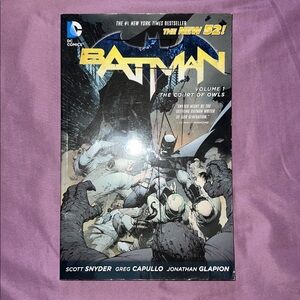 Batman: The Court of Owls Volume 1 Comic Book NO SLEVE